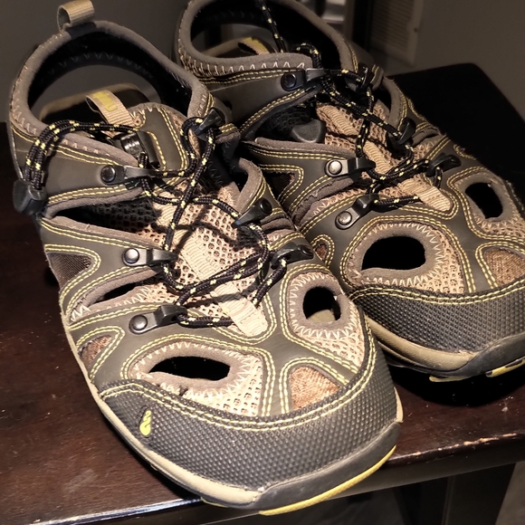 Ahnu Wet/Dry performance sandals_EUC - Picture 7 of 7